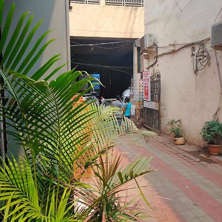 Aster Hotel Near Mumbai Airport Exterior foto