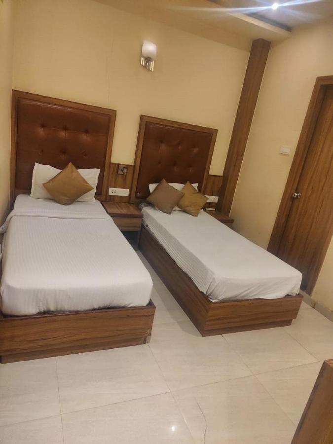 Aster Hotel Near Mumbai Airport Exterior foto